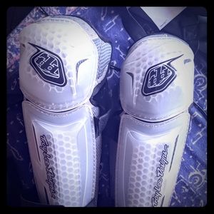 Troy Lee Knee Guards